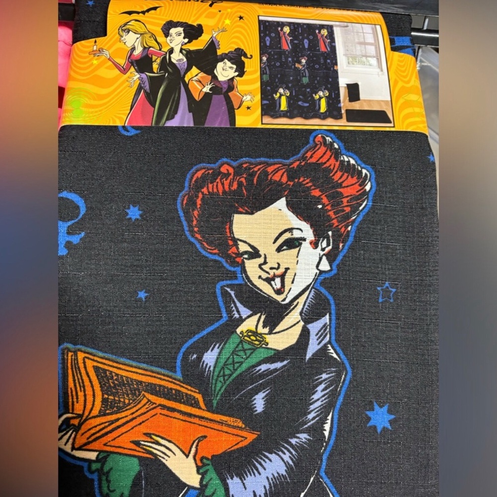 🖤 Hocus Pocus - Sanderson Sister shower curtain